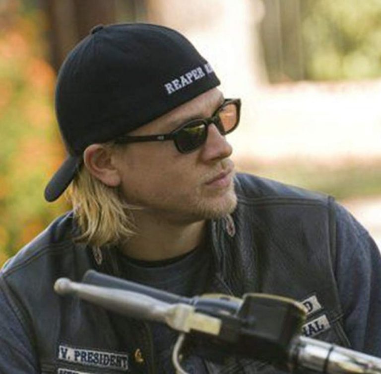 Sons of Anarchy Jax Teller (Charlie Hunnam) Cap and Glasses
