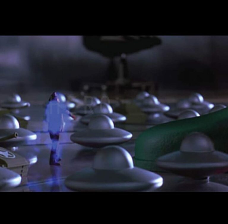 Mars Attacks! ScreenUsed Prop Flying Saucer