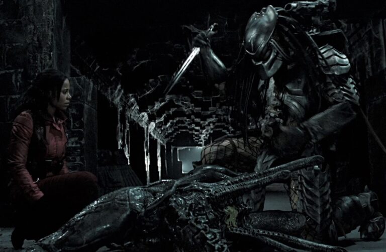 Alien vs. Predator (2004) – Xenomorph Foot – HeroProp.com