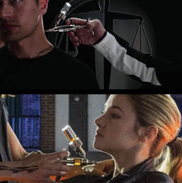 Divergent (2014) - Simulation Serum Injector Movie Prop