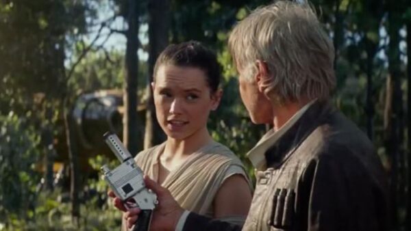 Star Wars: The Force Awakens (2015) - Rey (Daisy Ridley) Blaster Pistol Movie Props