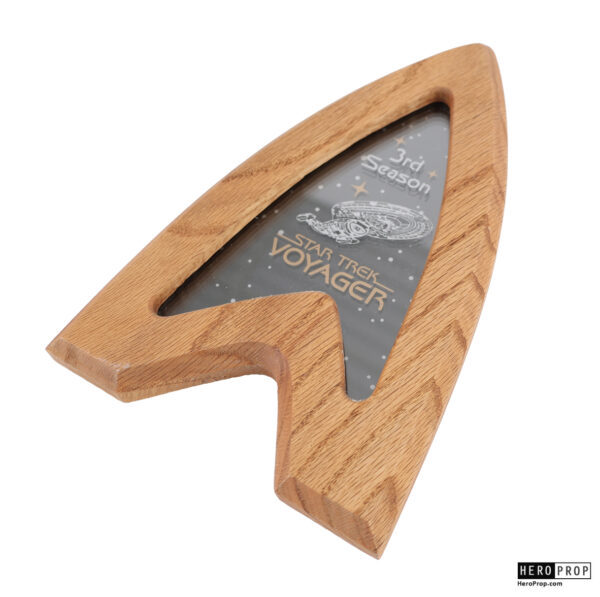 Star Trek: Voyager (1995) - Season Three Cast & Crew Plaque - Image 2
