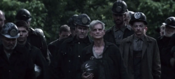 The Hunger Games (2012) - District 12 Coal Miners Helmet - Image 4