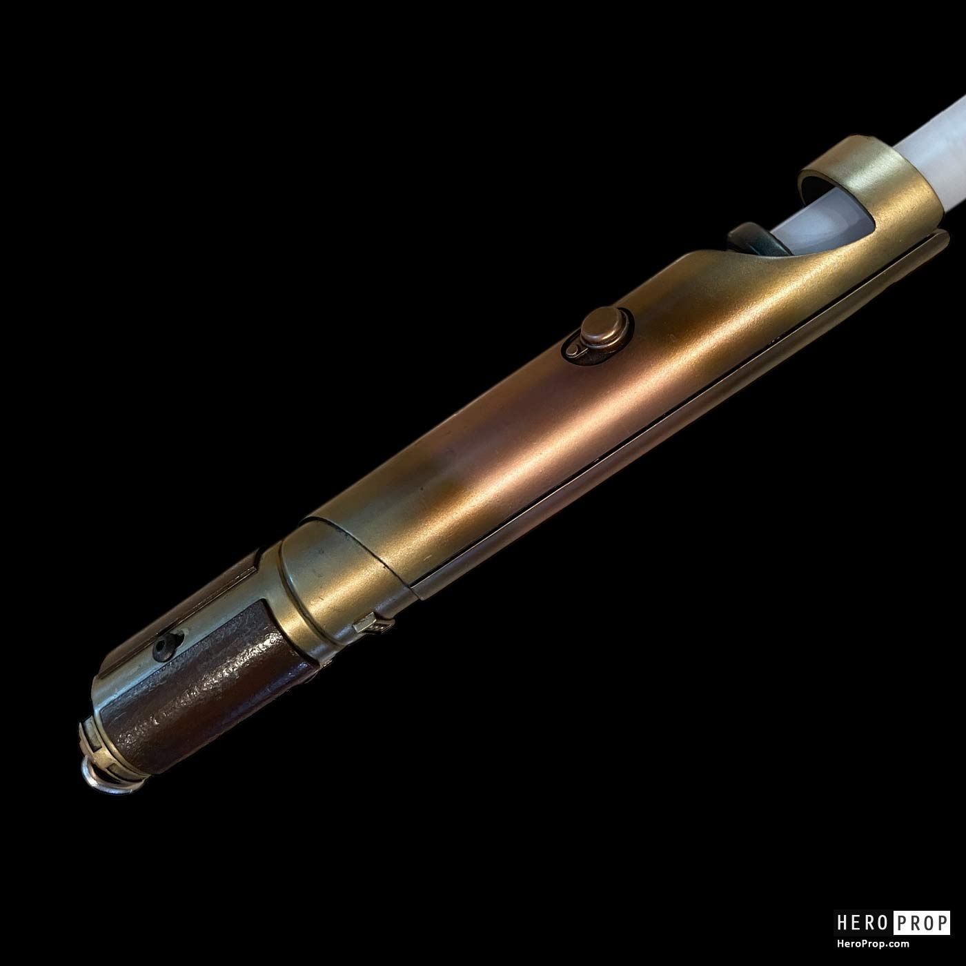 Star Wars: The Acolyte - Hero Lighted Kelnacca Lightsaber - Image 2